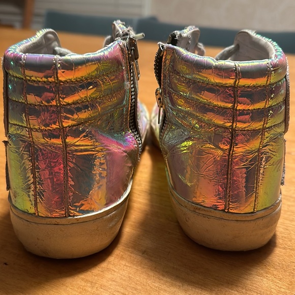 Great use condition GGDB-sly by golden goose metallic silver. Slight peeling - Picture 8 of 11